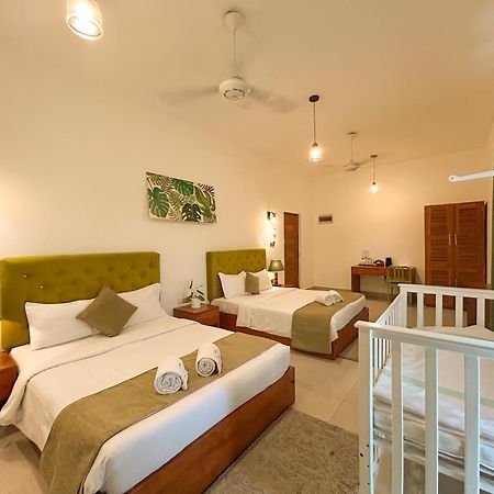 J Leaf Hotel By Blue Bird Negombo Eksteriør billede