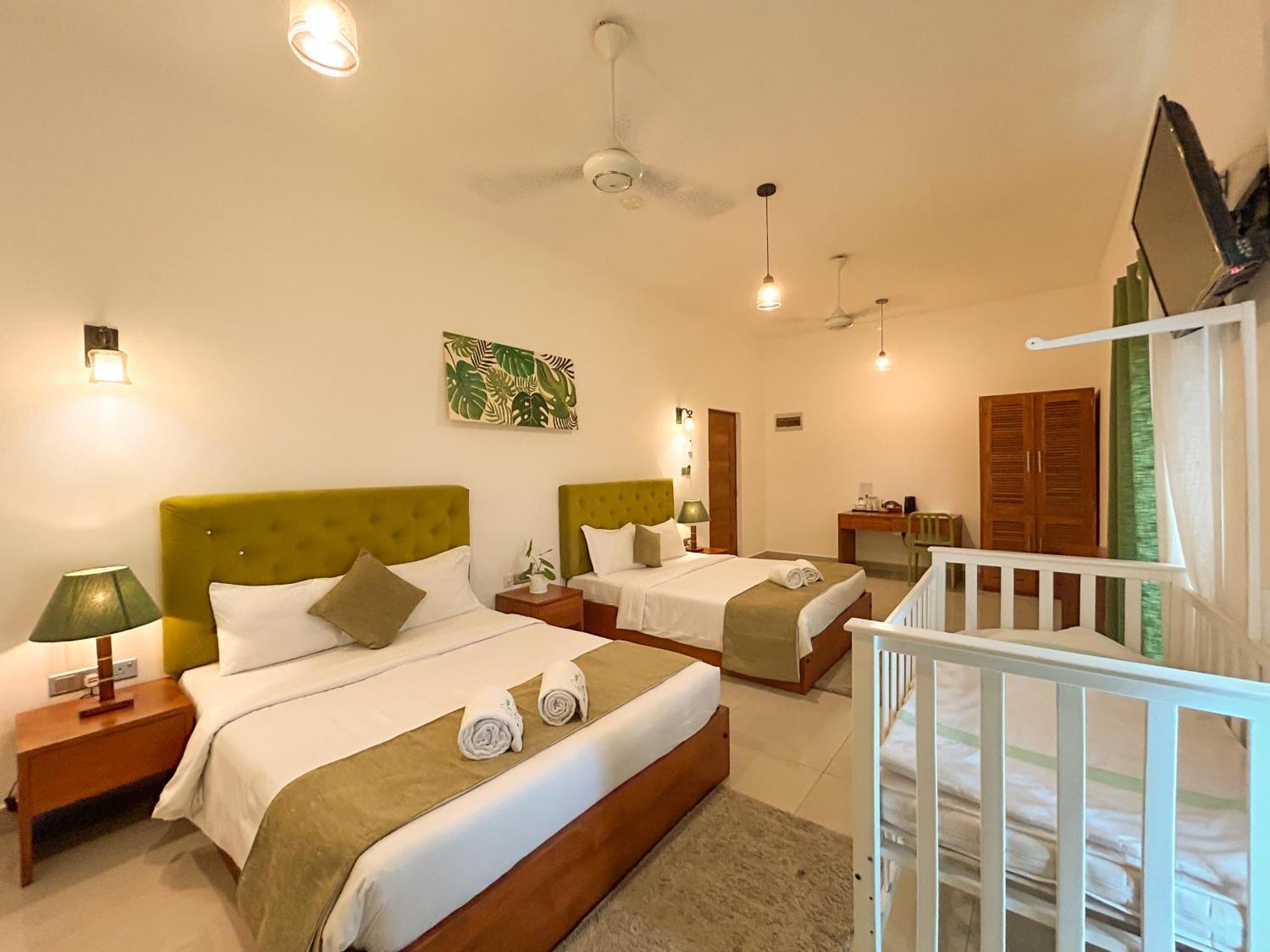 J Leaf Hotel By Blue Bird Negombo Eksteriør billede