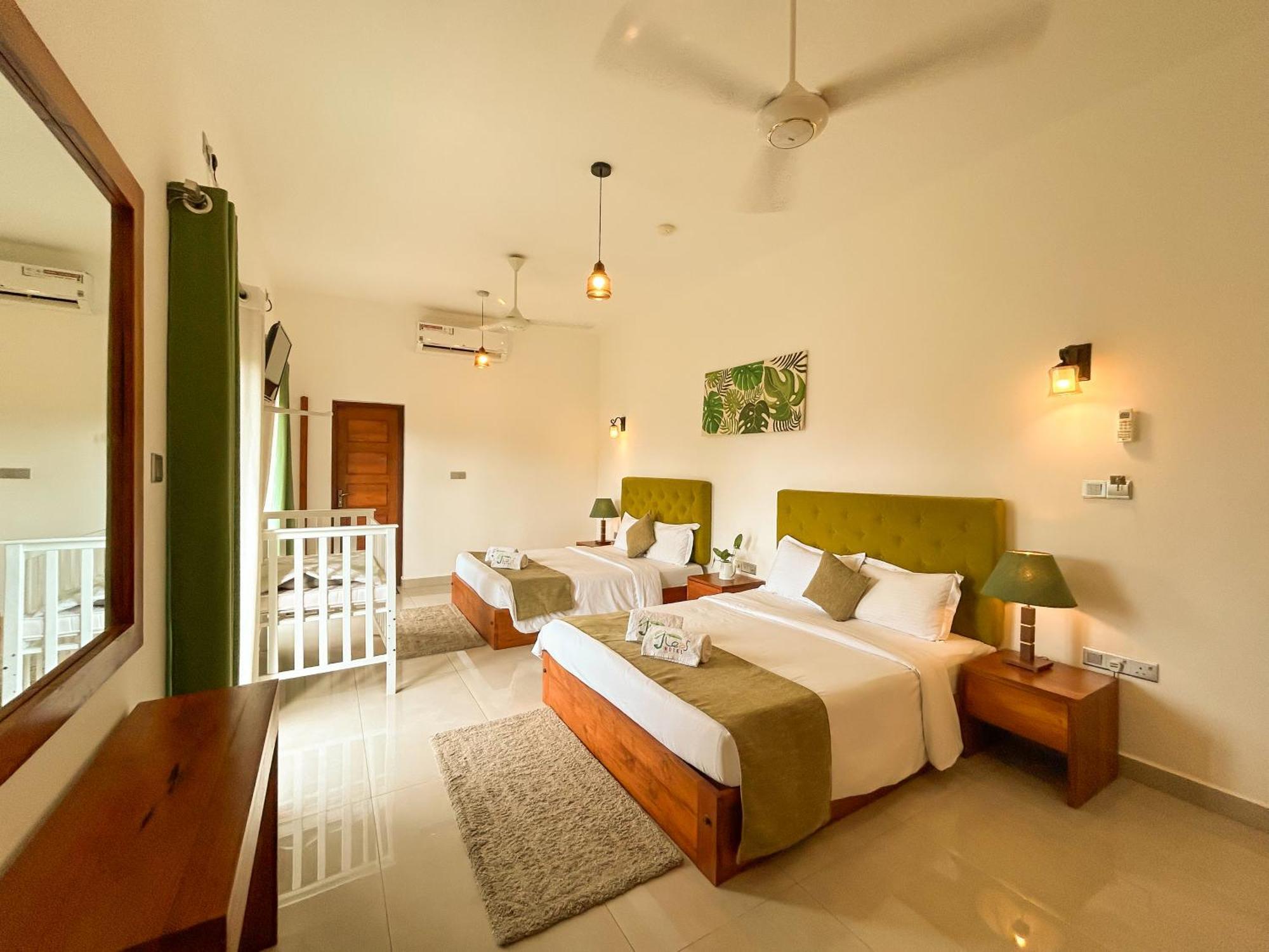 J Leaf Hotel By Blue Bird Negombo Eksteriør billede