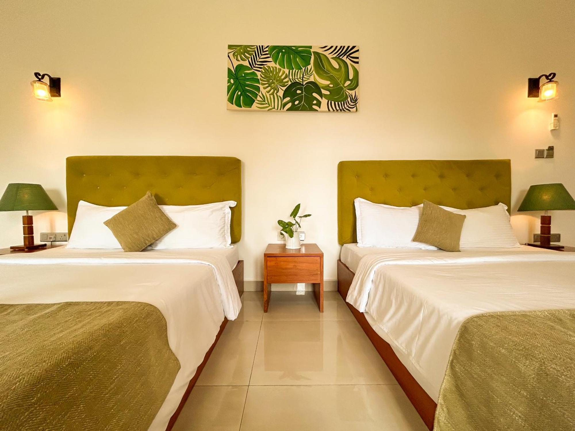J Leaf Hotel By Blue Bird Negombo Eksteriør billede