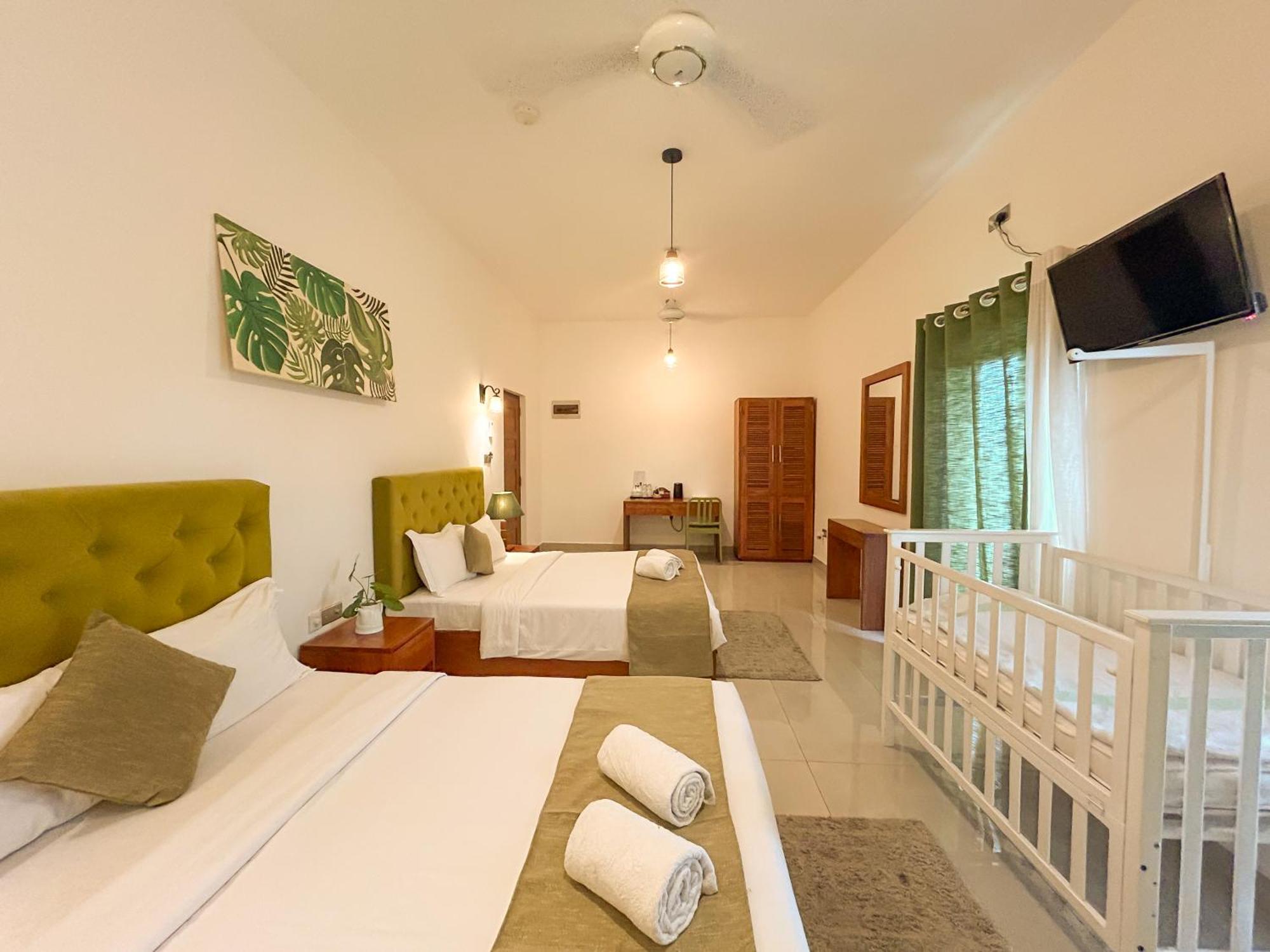J Leaf Hotel By Blue Bird Negombo Eksteriør billede