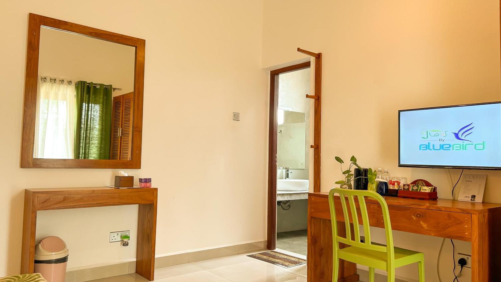 J Leaf Hotel By Blue Bird Negombo Eksteriør billede